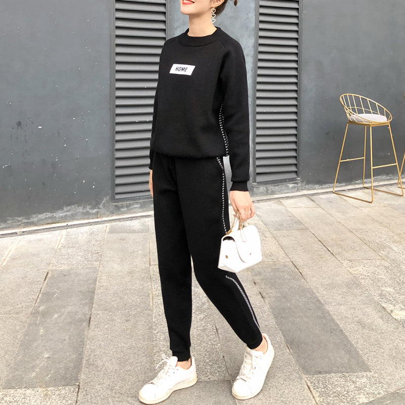 Cashmere knitted sweater suit